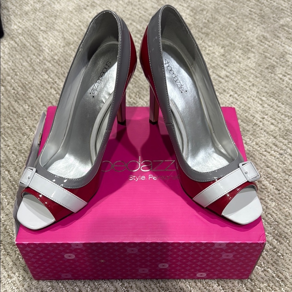BNIB Shoe Dazzle Red and Grey Patent Peep Toe Heels Size 9